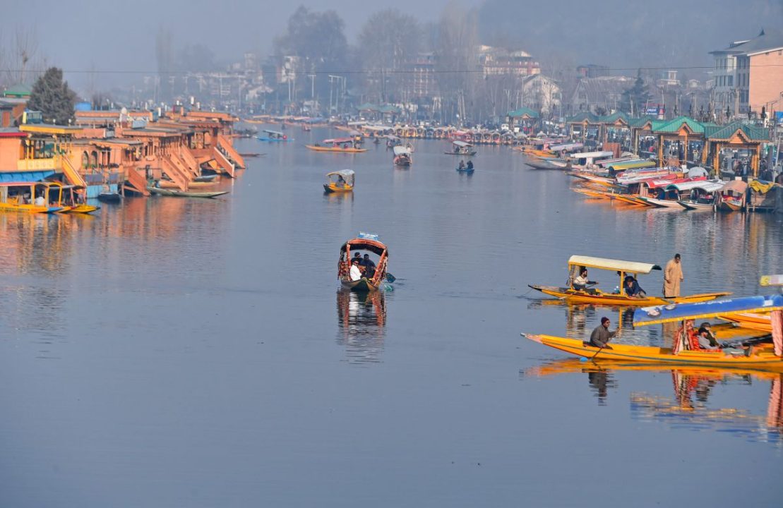 Amid-Prolonged-Dry-Spell-Srinagar-Records-Warmest-Day-in-14-Years-