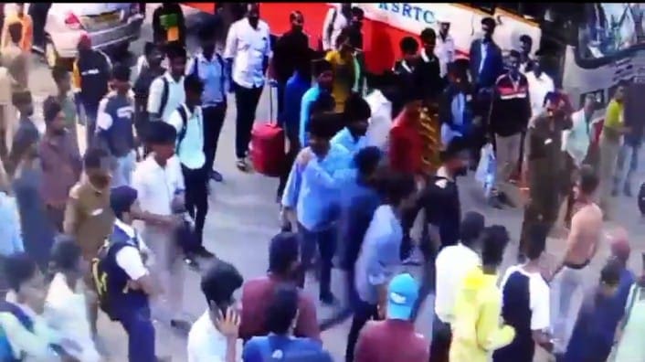 Hindutva goons assault two Muslim teens in Karnataka