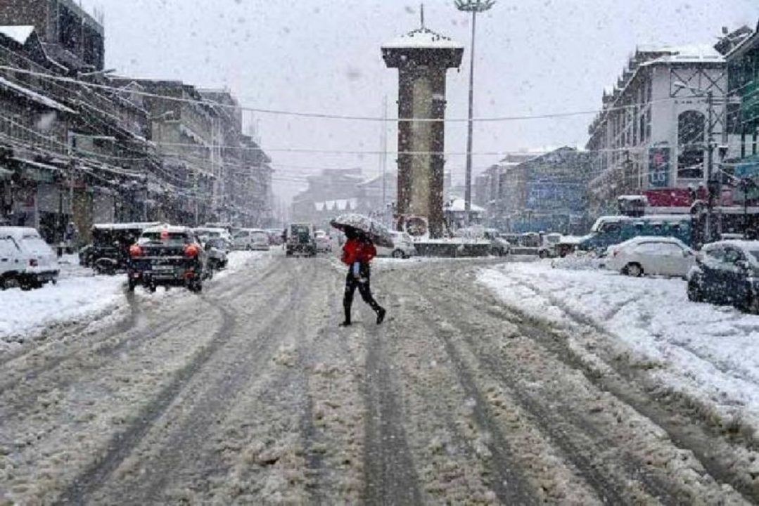 snowfall in Occupied Jammu and Kashmir