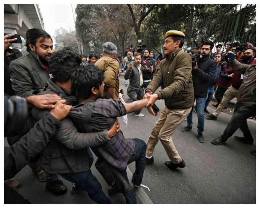 55-students-detained-at-delhi-university-campus-ahead-of-protest-against-caa-2024-03-12