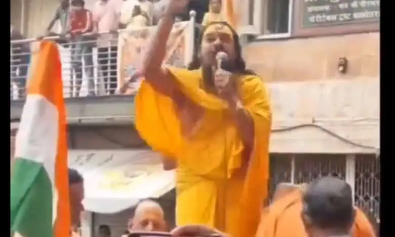 hindu monk calls for violence against muslims